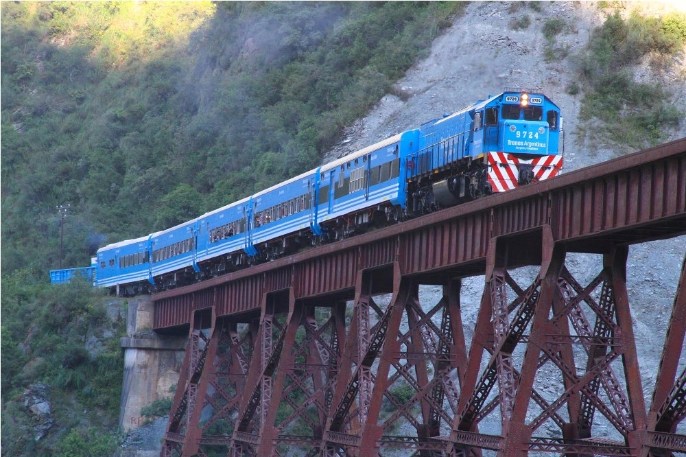 Tren a las nubes